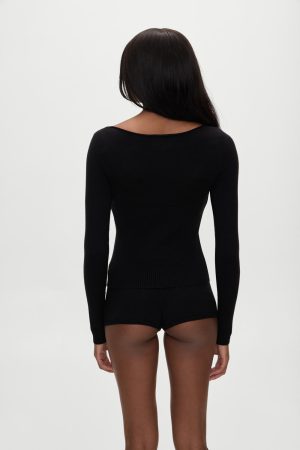 x BELLA HADID Bradley Knit Booty Shorts – Lone Star Black