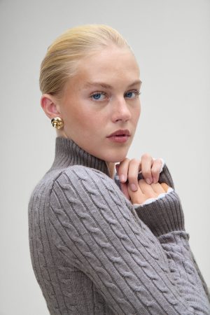 Carter Cable Knit Sweater – Rain Cloud