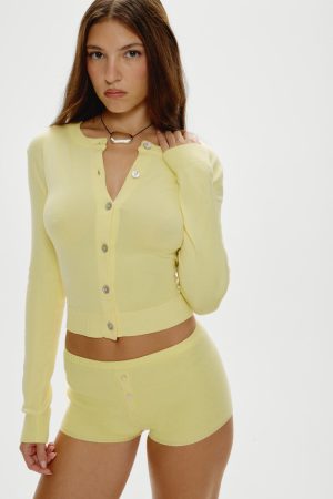 Cuddle Knit Booty Shorts – Honeycomb